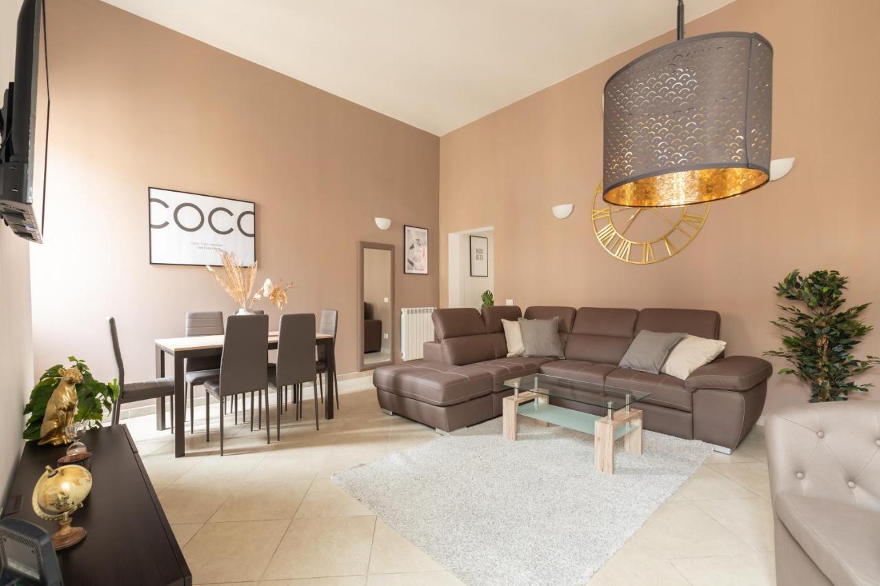 Residenza Piazza Di Spagna Apartment โรม ภายนอก รูปภาพ